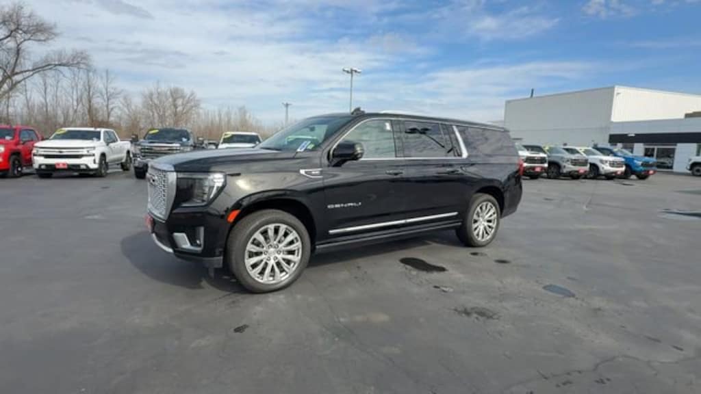 Used 2023 GMC Yukon XL Denali SUV