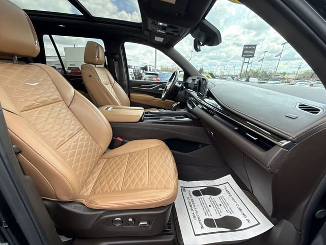 2024 Cadillac Escalade Sport - Photo 29