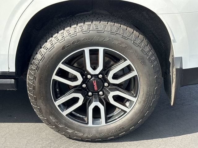 2021 GMC Yukon AT4 - Photo 33