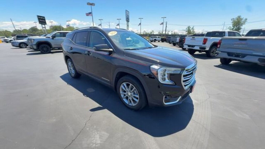 Used 2024 GMC Terrain SLT SUV