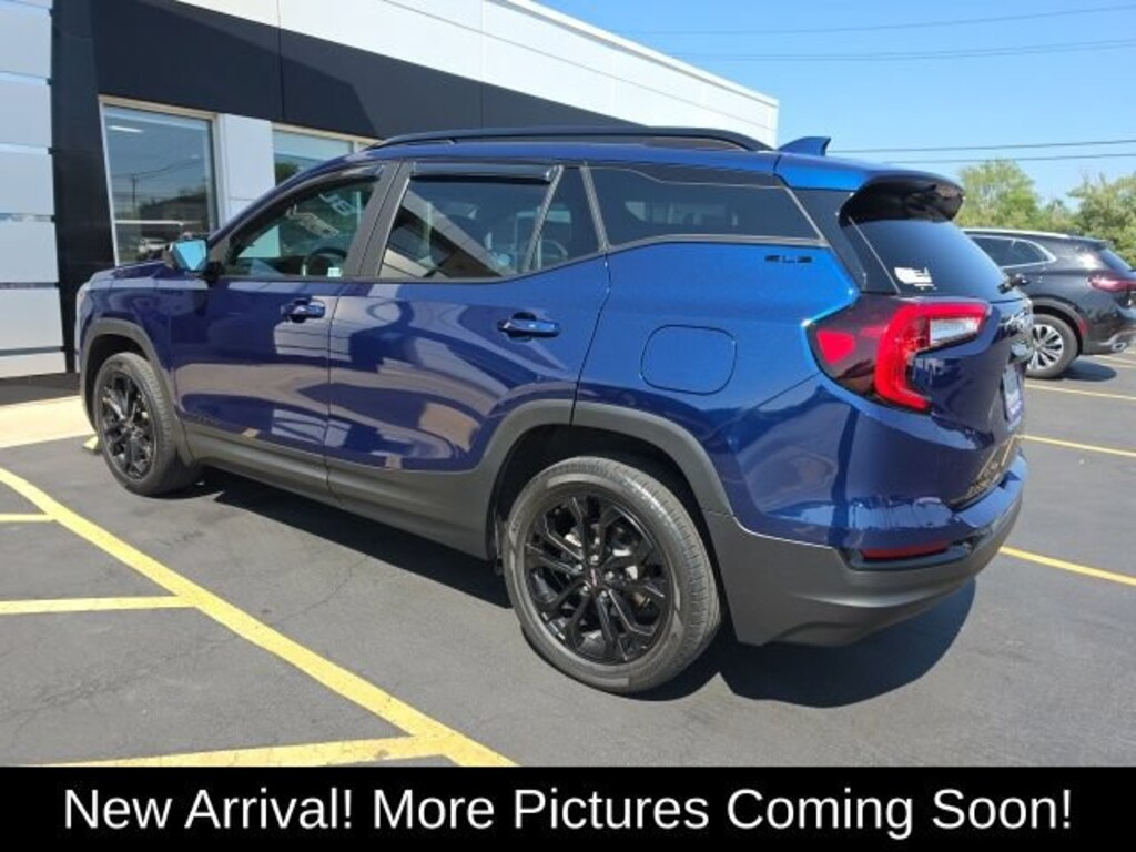 Used 2022 GMC Terrain SLE SUV