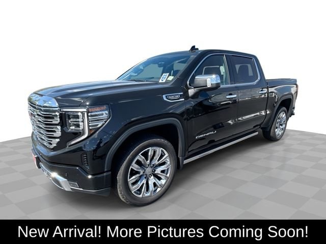 2023 GMC Sierra 4WD Crew Cab Short Box Denali's photo
