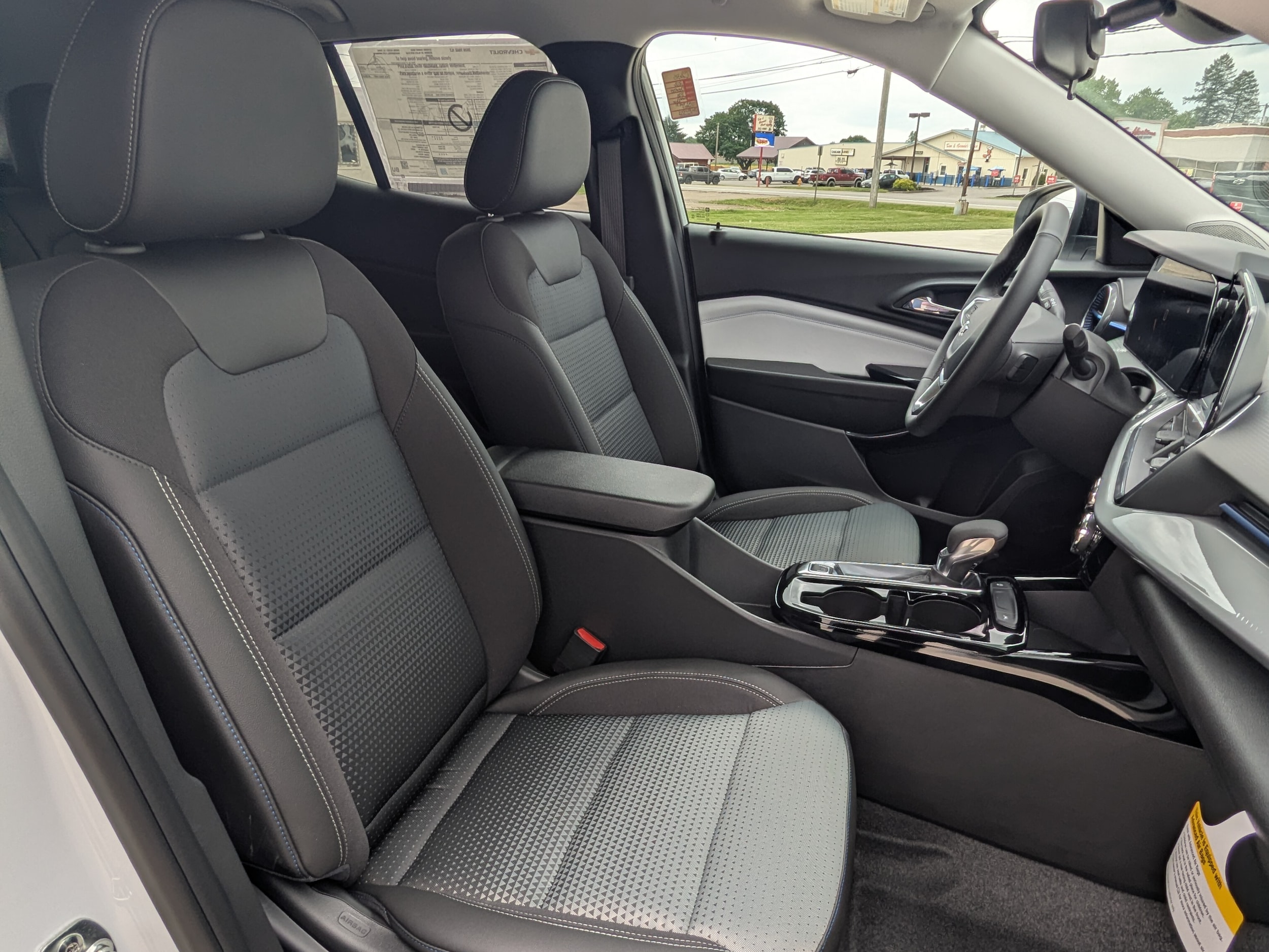 2026 Chevrolet Trax LT - Photo 12