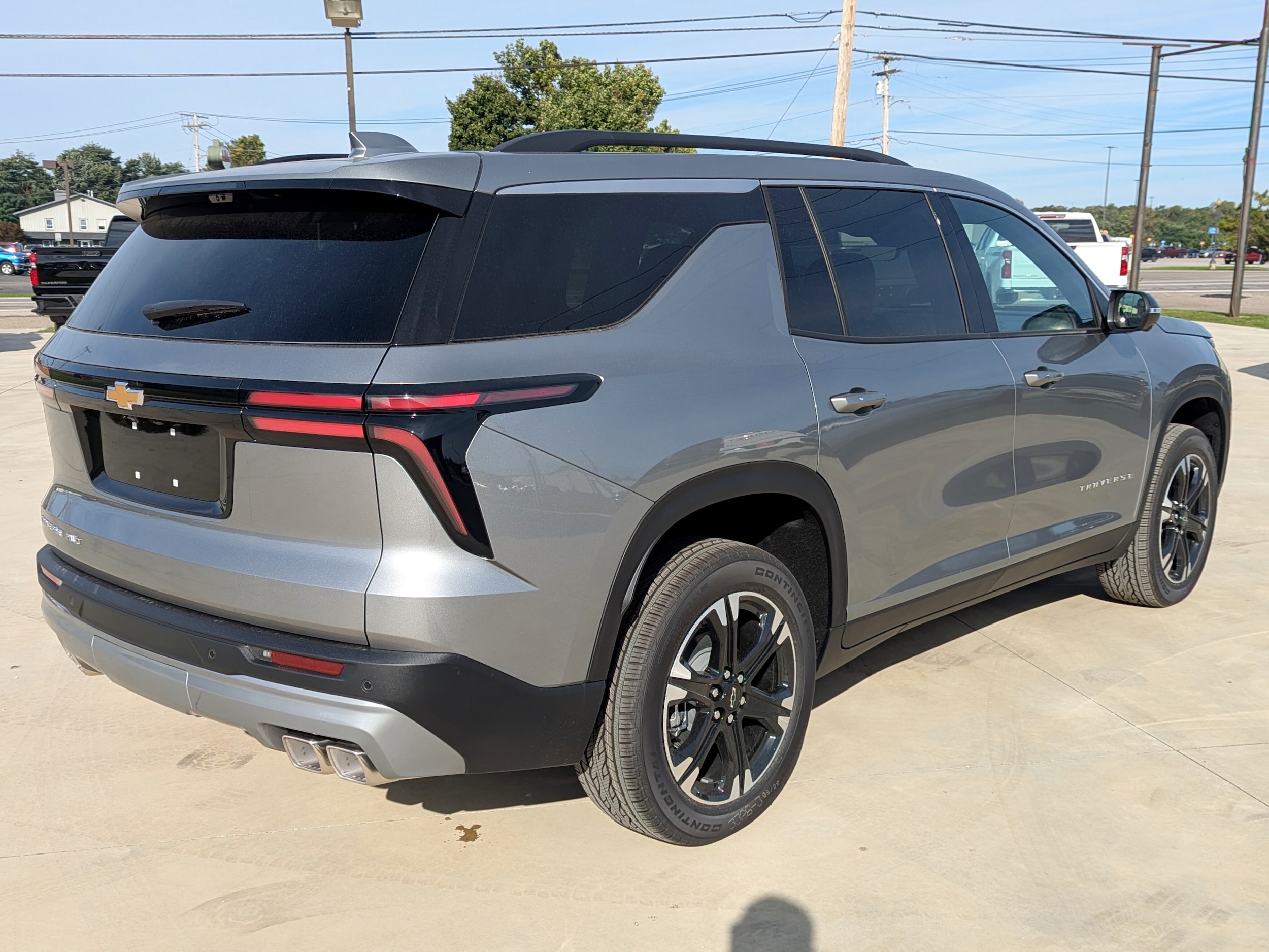 2027 Chevrolet Traverse LT - Photo 6