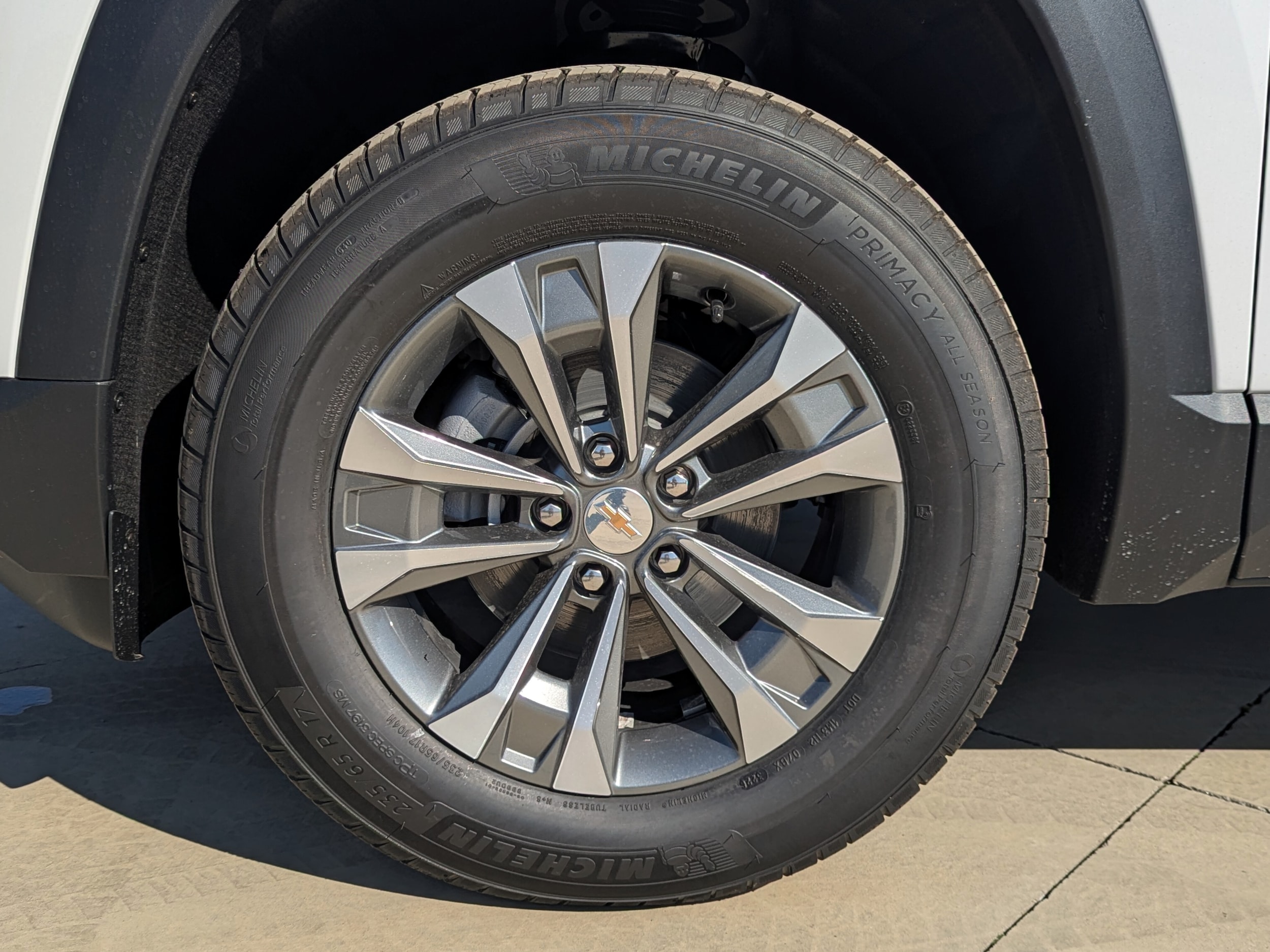 2027 Chevrolet Equinox LT - Photo 9