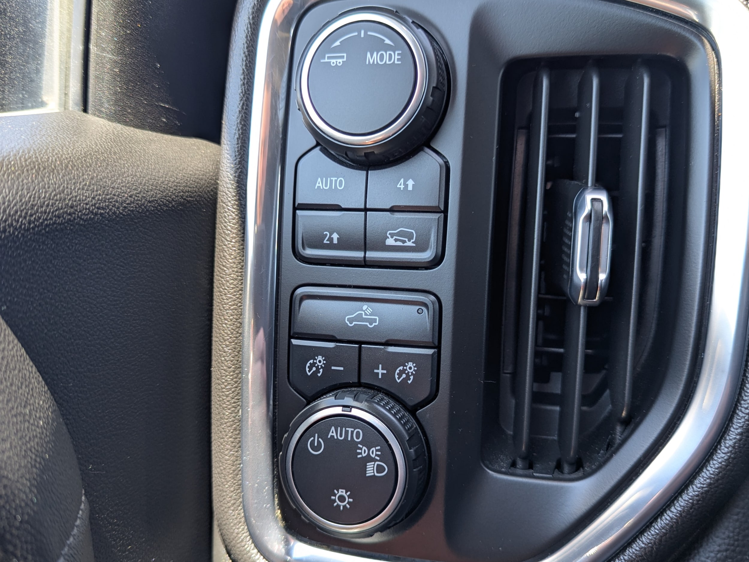 2020 Chevrolet Silverado 1500 LT - Photo 16