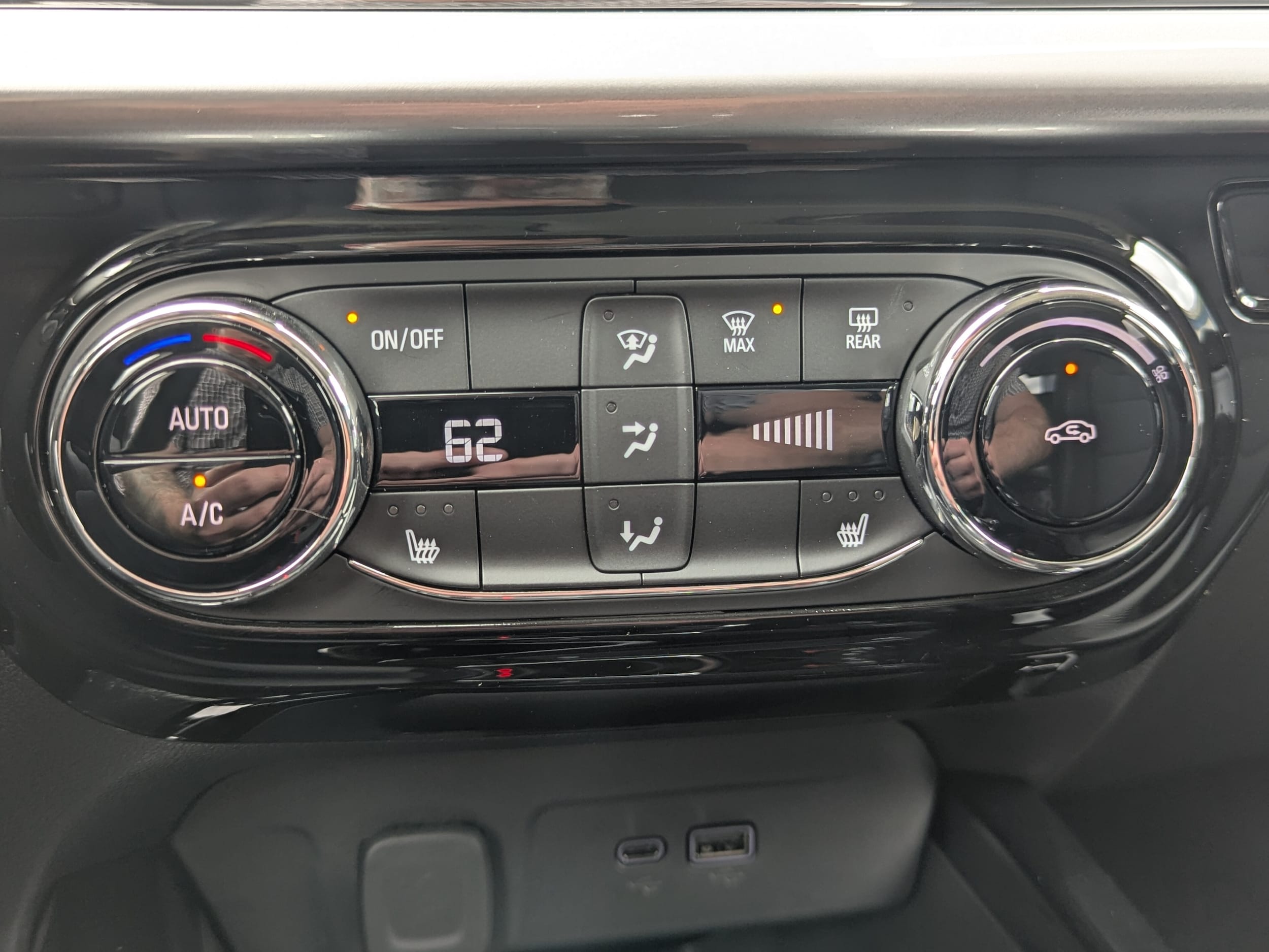 2026 Chevrolet Trax LT - Photo 15