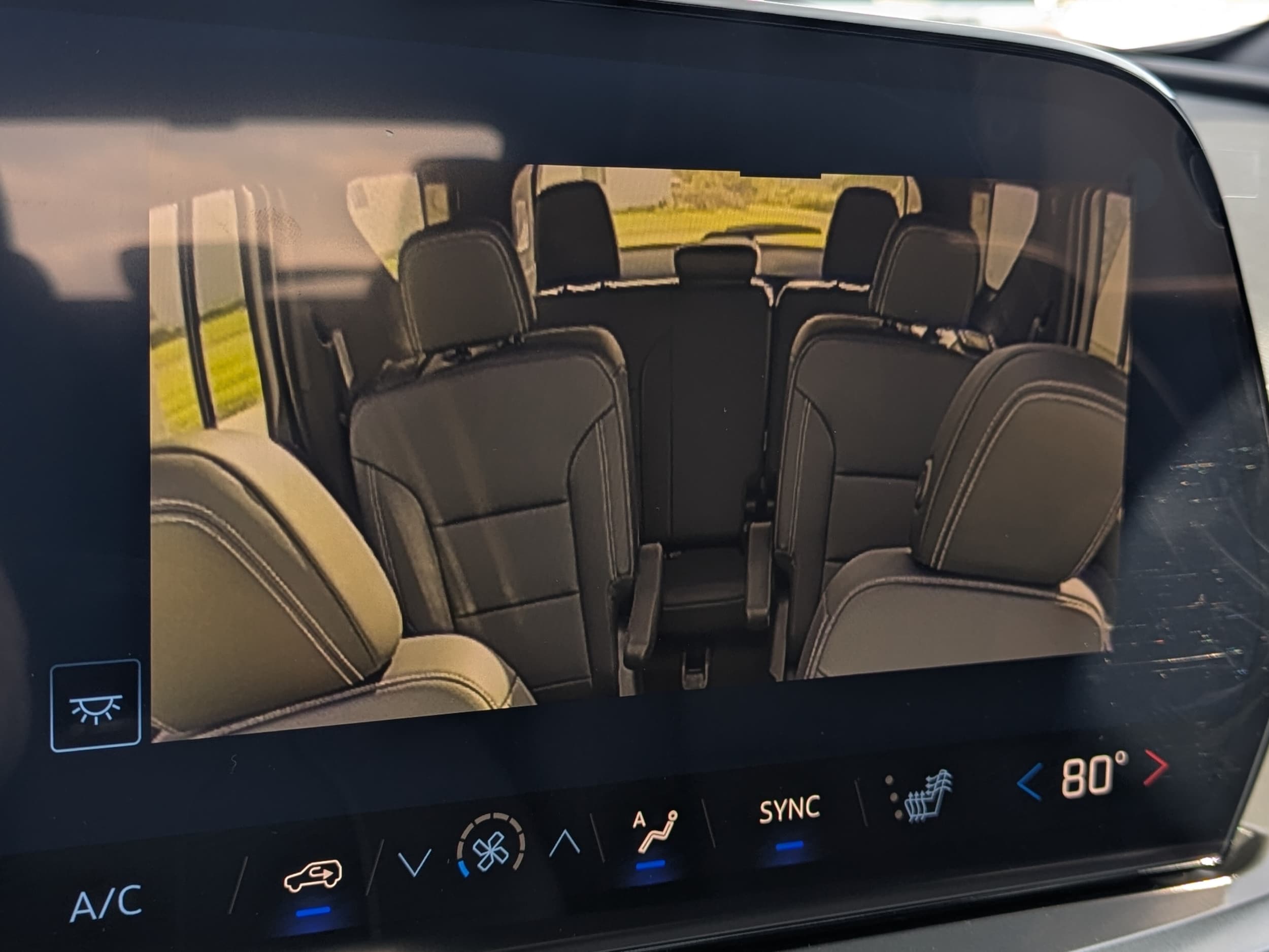 2027 Chevrolet Traverse LT - Photo 23