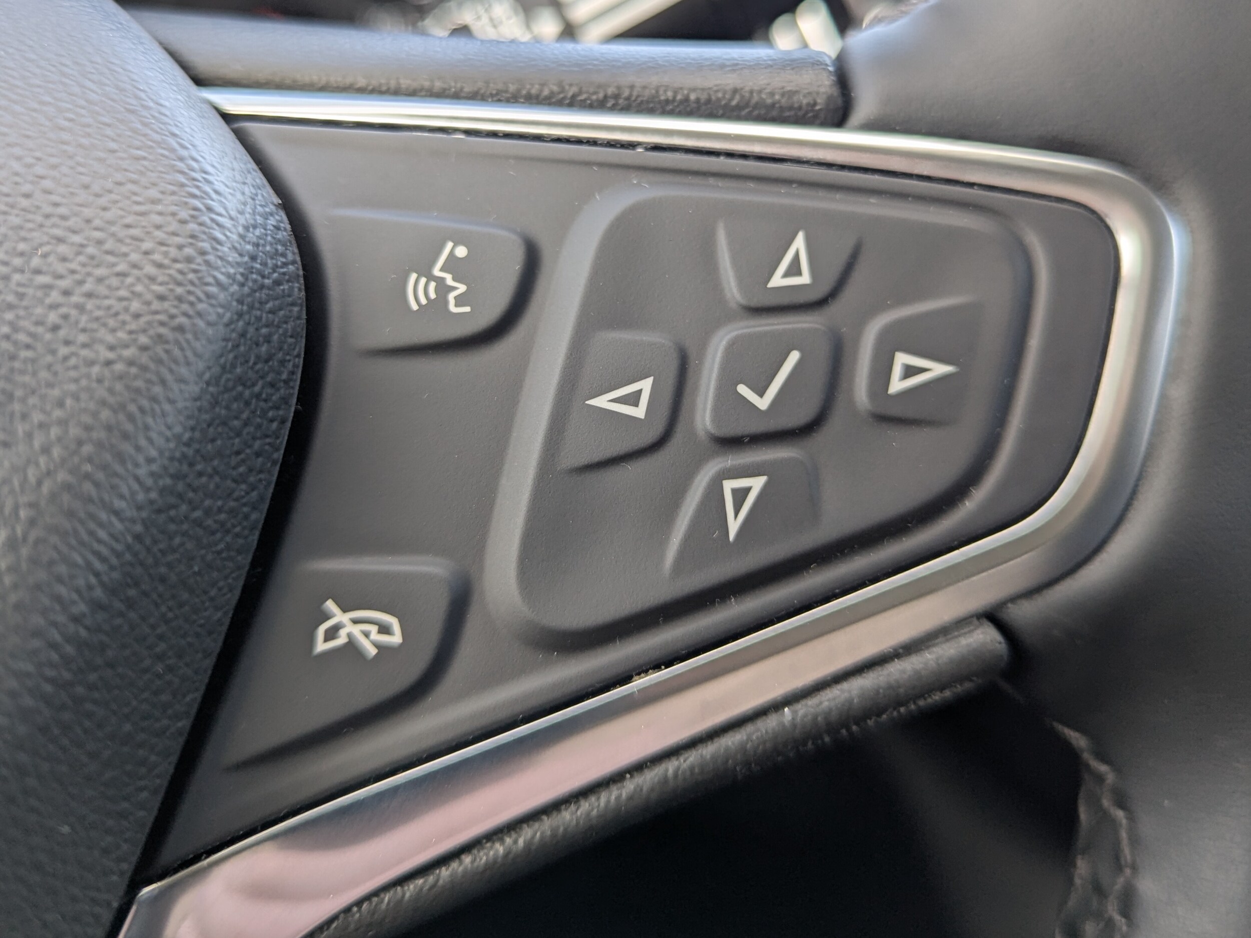 2024 Chevrolet Equinox LT - Photo 16
