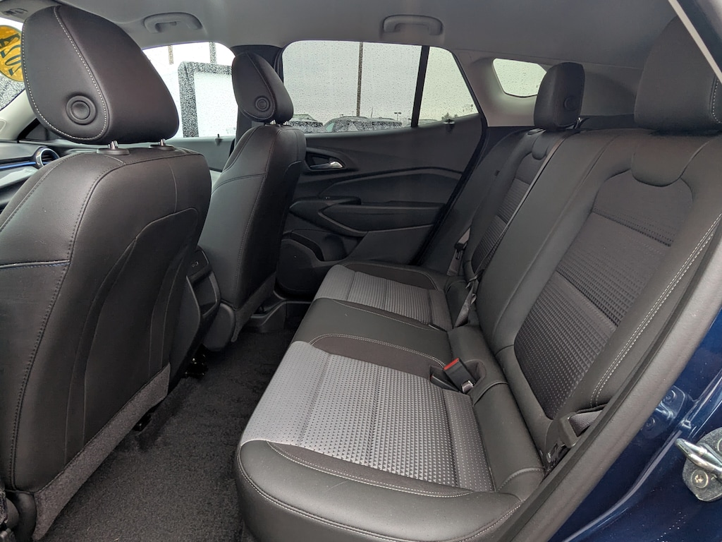 Used 2024 Chevrolet Trax LT SUV