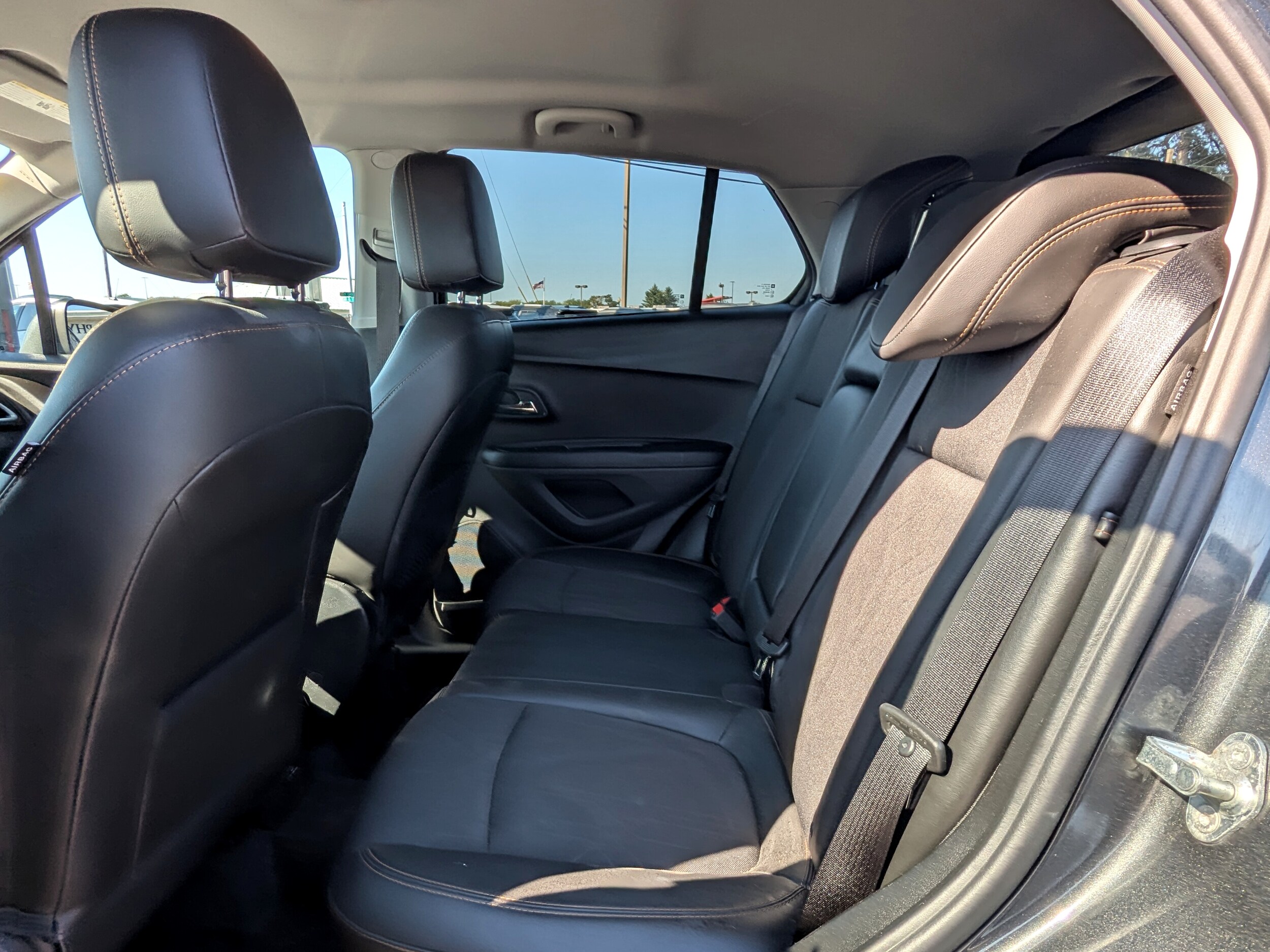2018 Chevrolet Trax LT photo 3