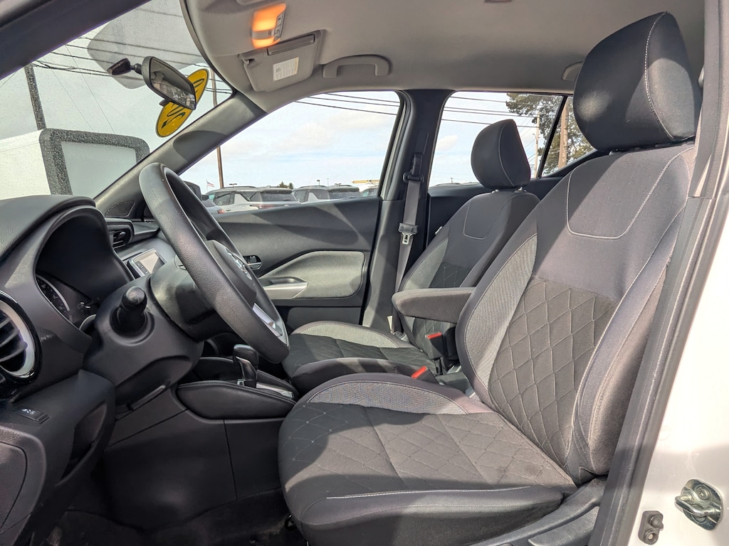 Used 2019 Nissan Kicks SR SUV