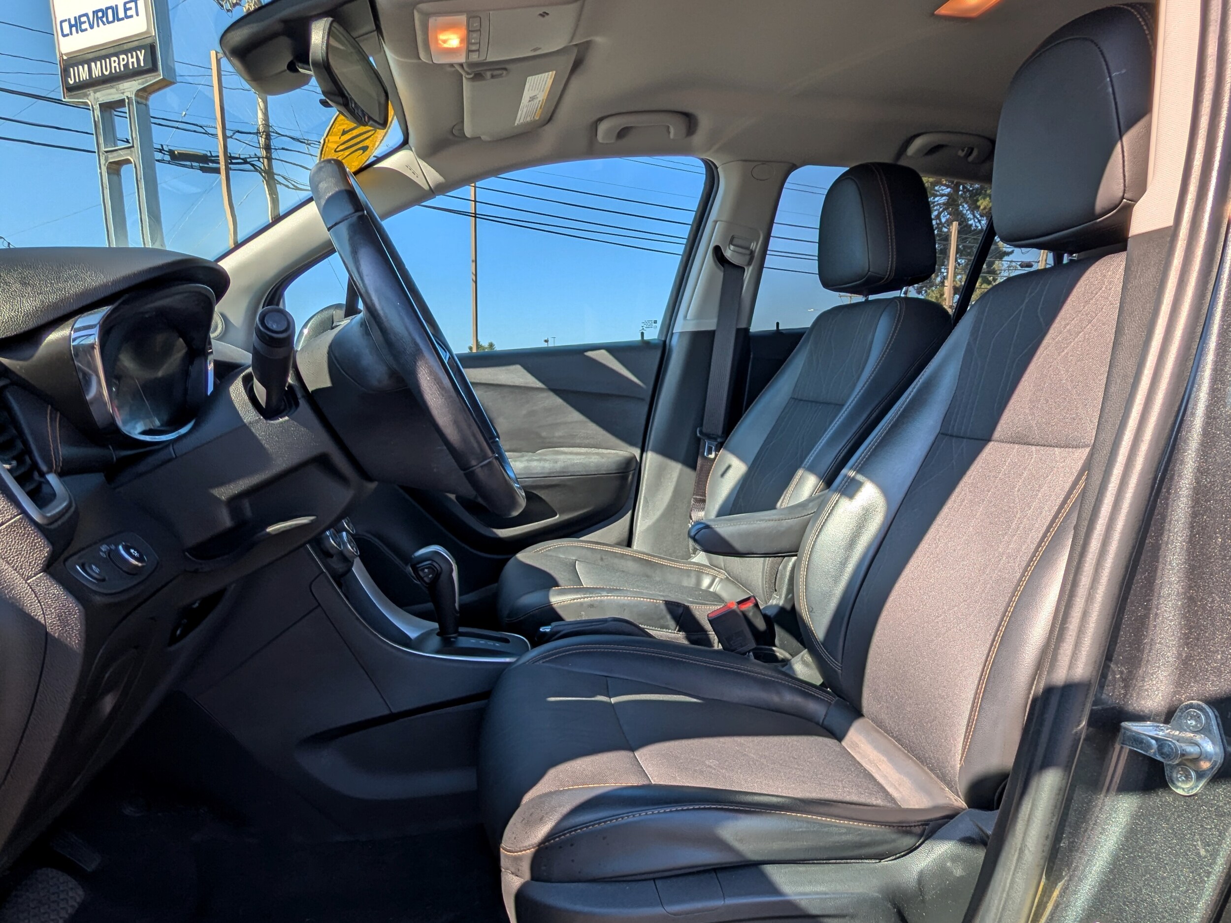 2018 Chevrolet Trax LT photo 2