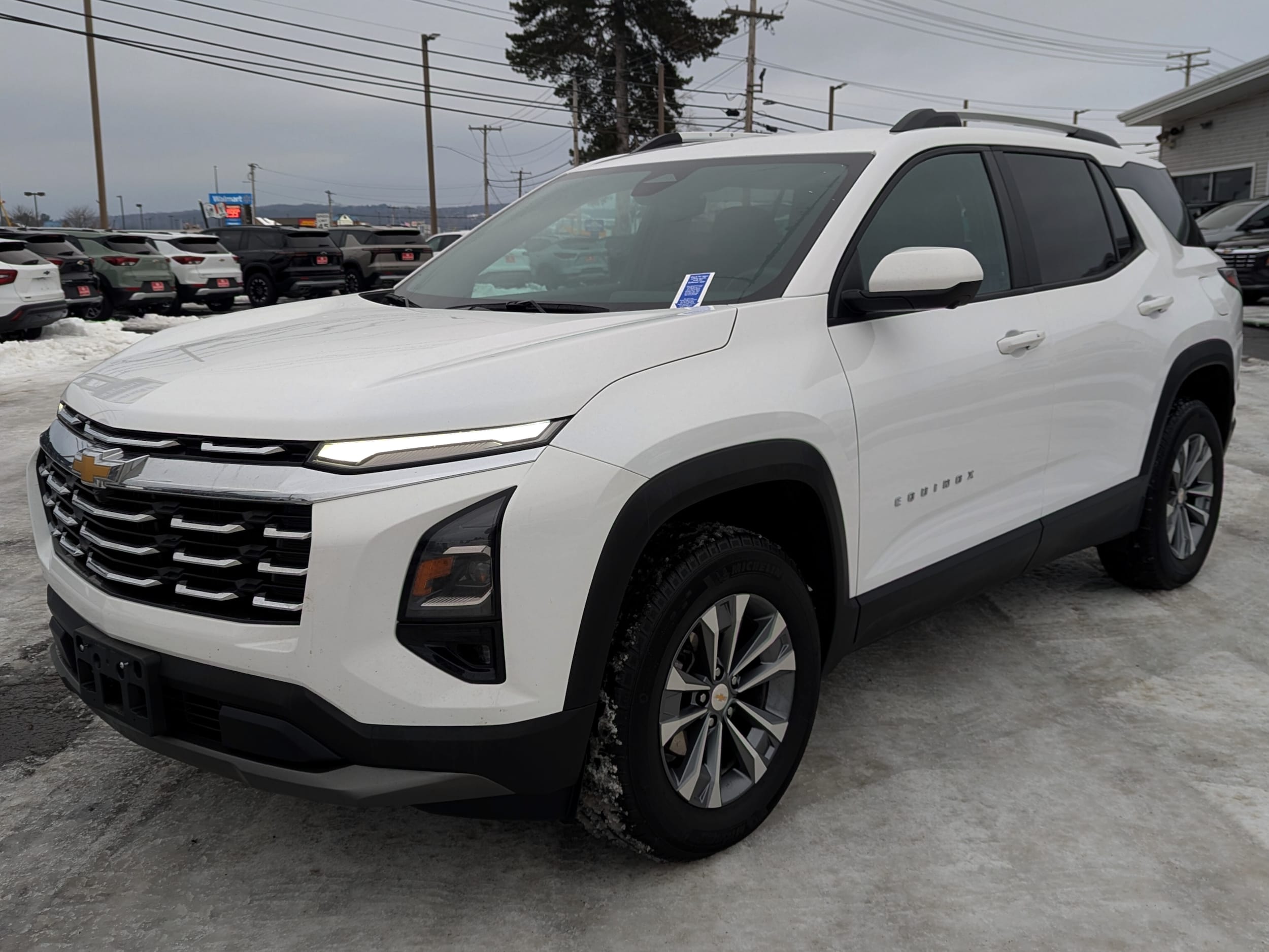 2025 Chevrolet Equinox LT's photo