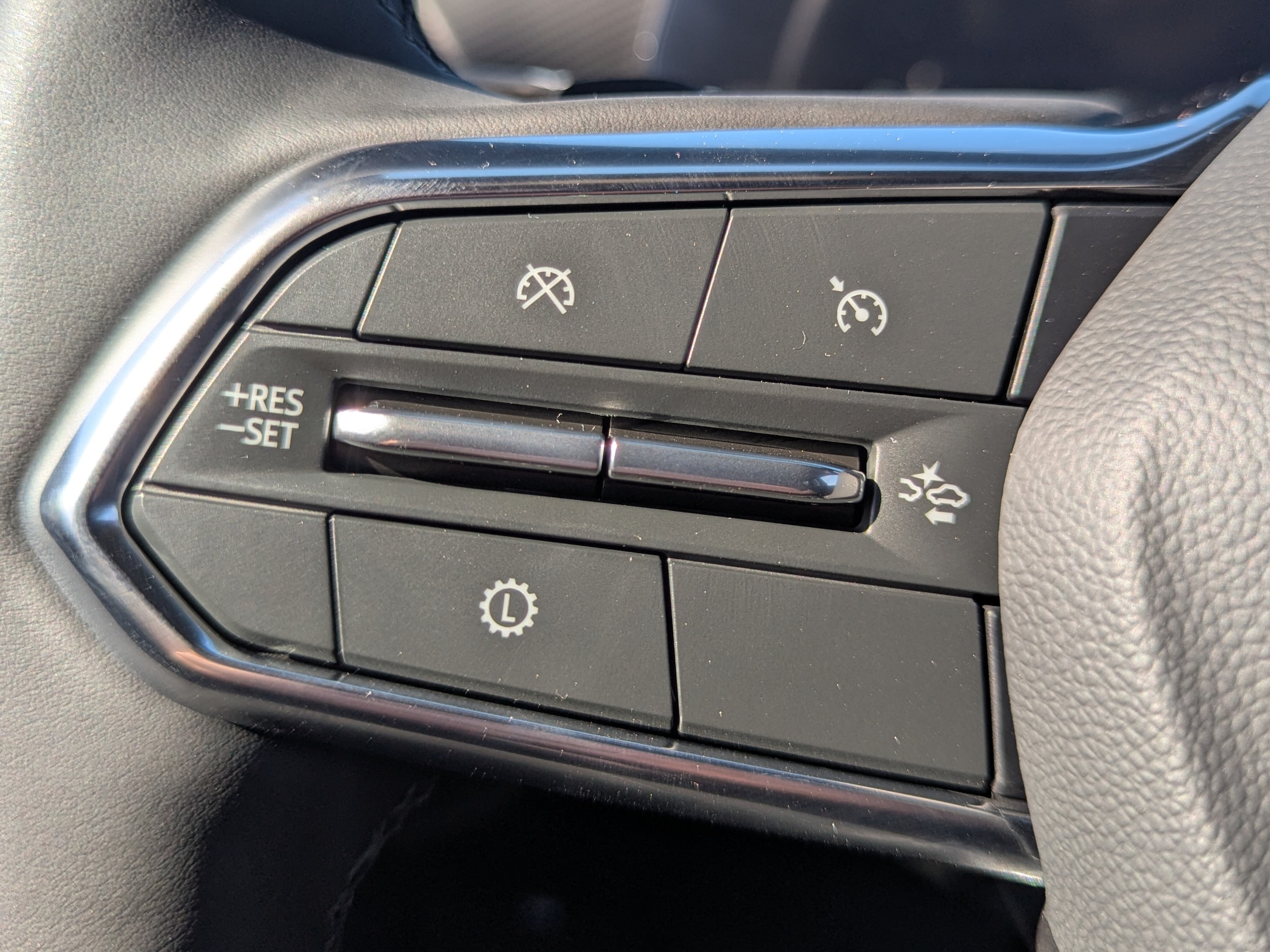 2027 Chevrolet Equinox LT - Photo 18