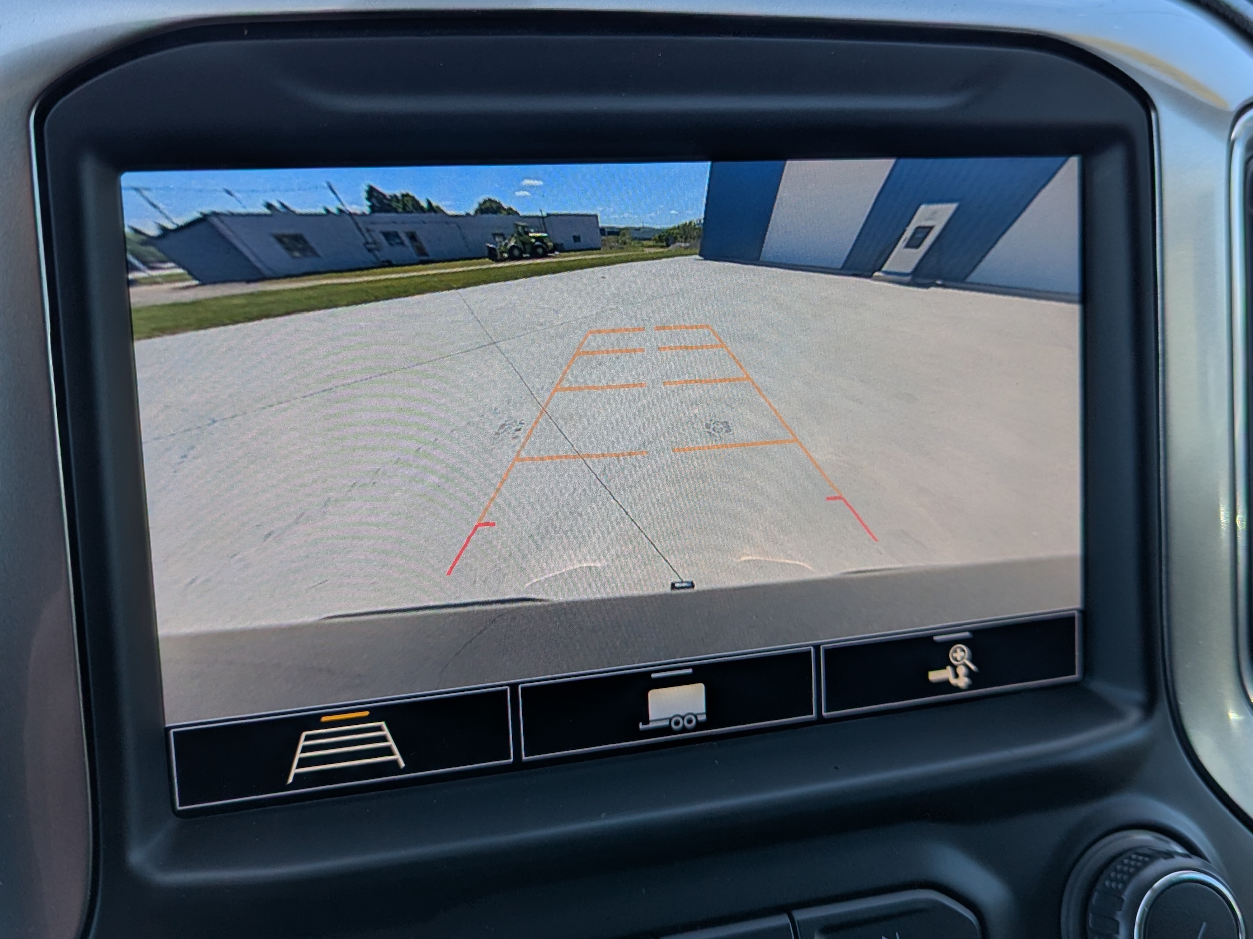 2020 Chevrolet Silverado 1500 LT - Photo 14