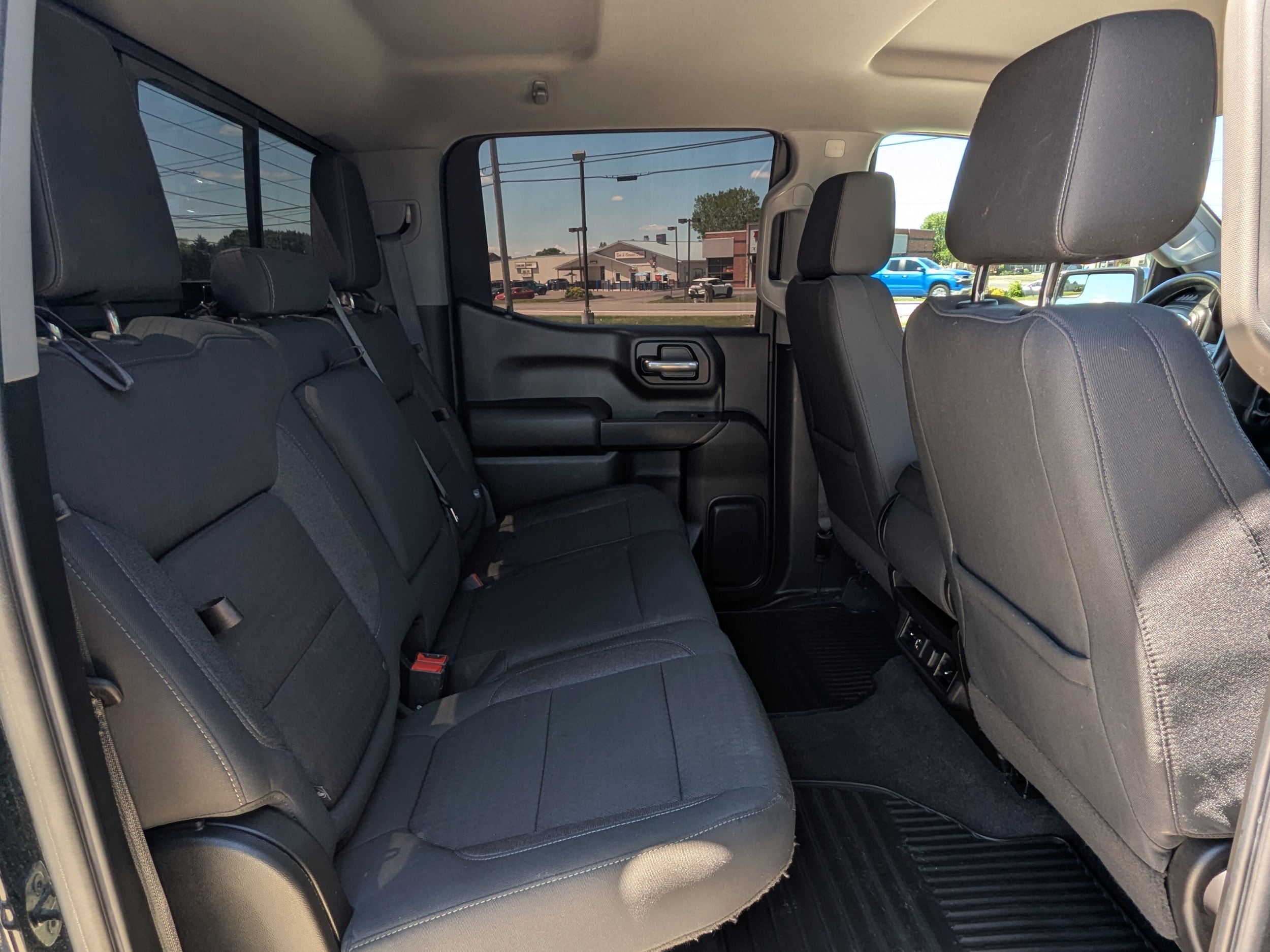 2020 Chevrolet Silverado 1500 LT - Photo 10