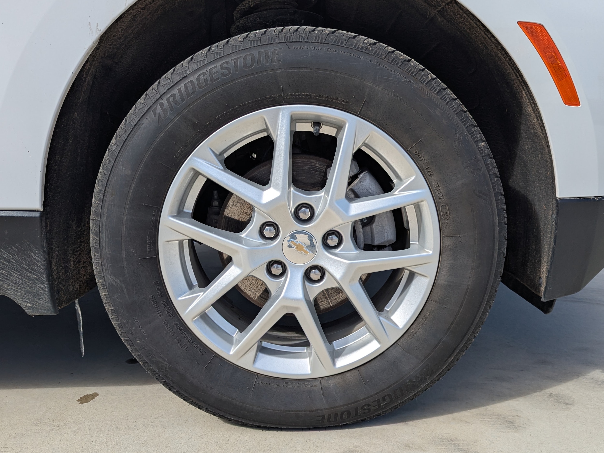 2024 Chevrolet Equinox LT - Photo 11
