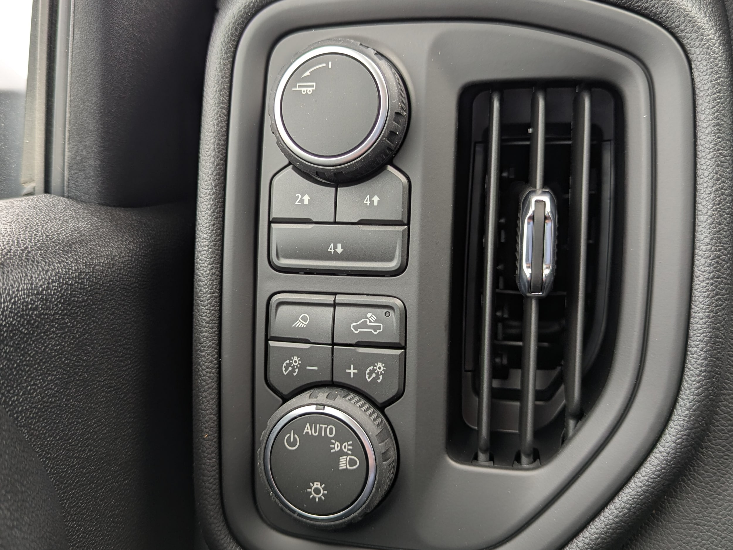 2026 Chevrolet Silverado 2500 HD Custom - Photo 18