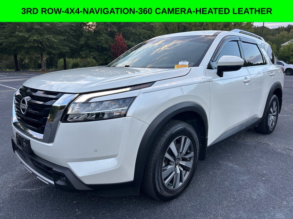 2023 Nissan Pathfinder SL