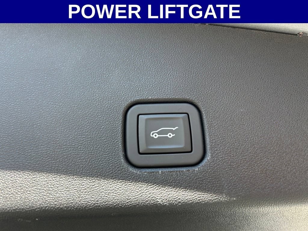 2025 Cadillac OPTIQ Luxury 1 - Photo 18
