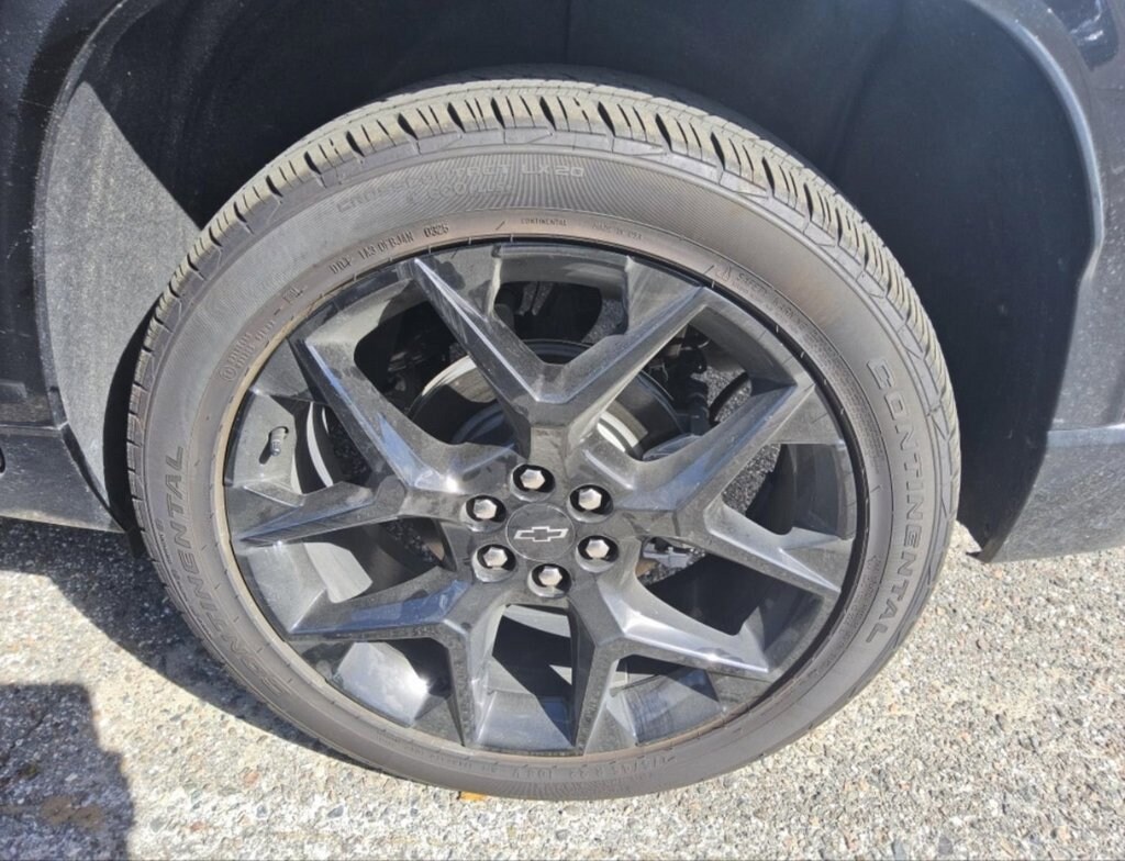 Used 2025 Chevrolet Traverse RS SUV