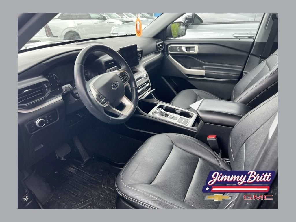 Used 2023 Ford Explorer XLT