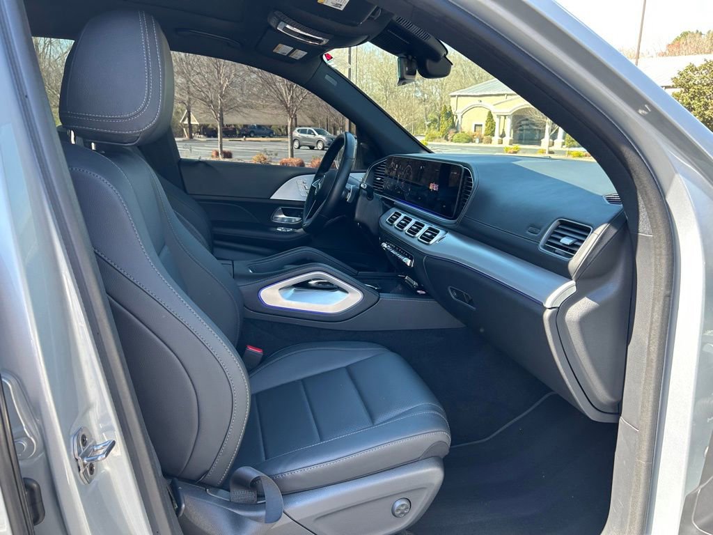 2025 Mercedes-Benz GLS Base - Photo 45
