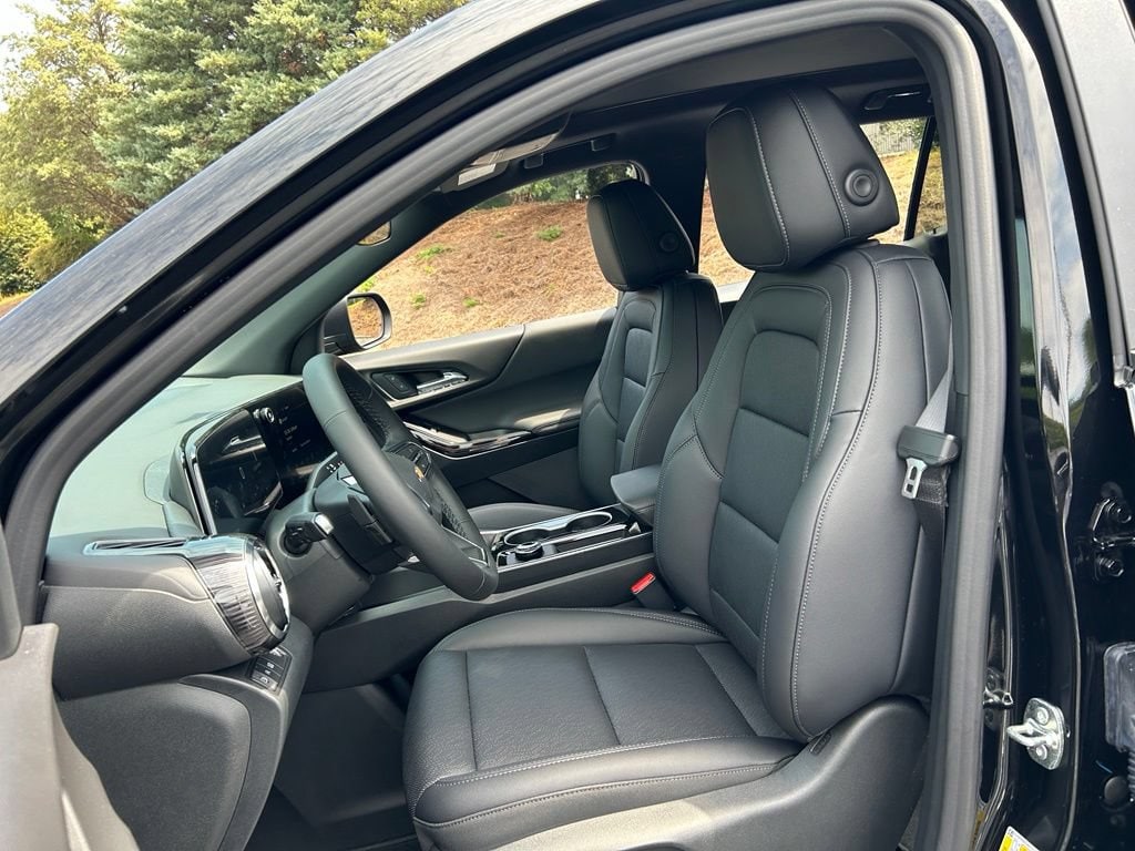 2027 Chevrolet Equinox LT - Photo 36