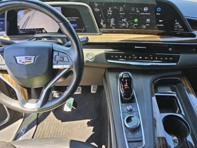 2023 Cadillac Escalade ESV Premium Luxury photo 3