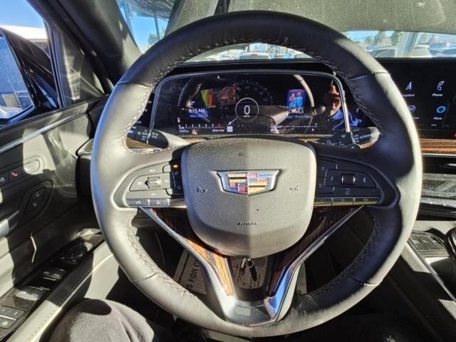 2023 Cadillac Escalade ESV Premium Luxury photo 3