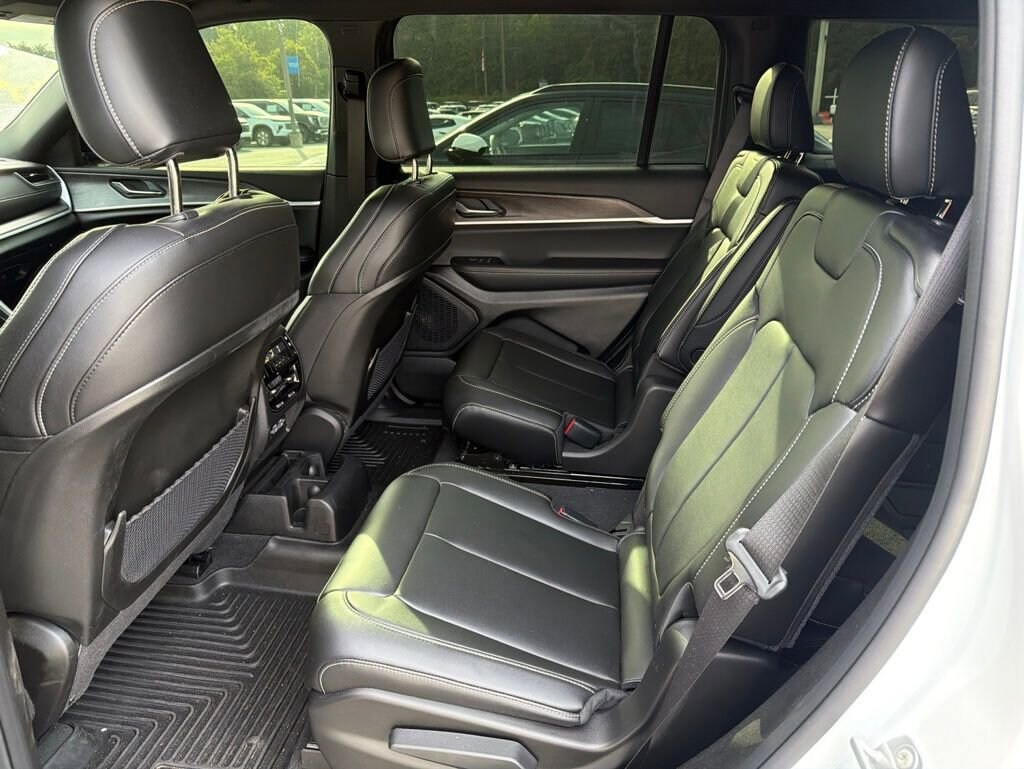 Used 2025 Jeep Grand Cherokee L Limited