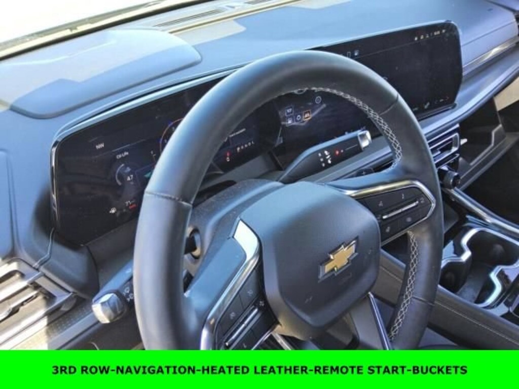 Used 2024 Chevrolet Traverse LT SUV