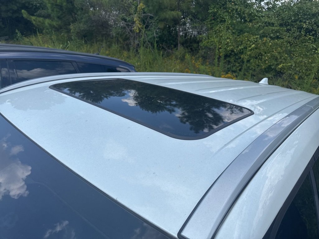 2022 Toyota Highlander XLE photo 2