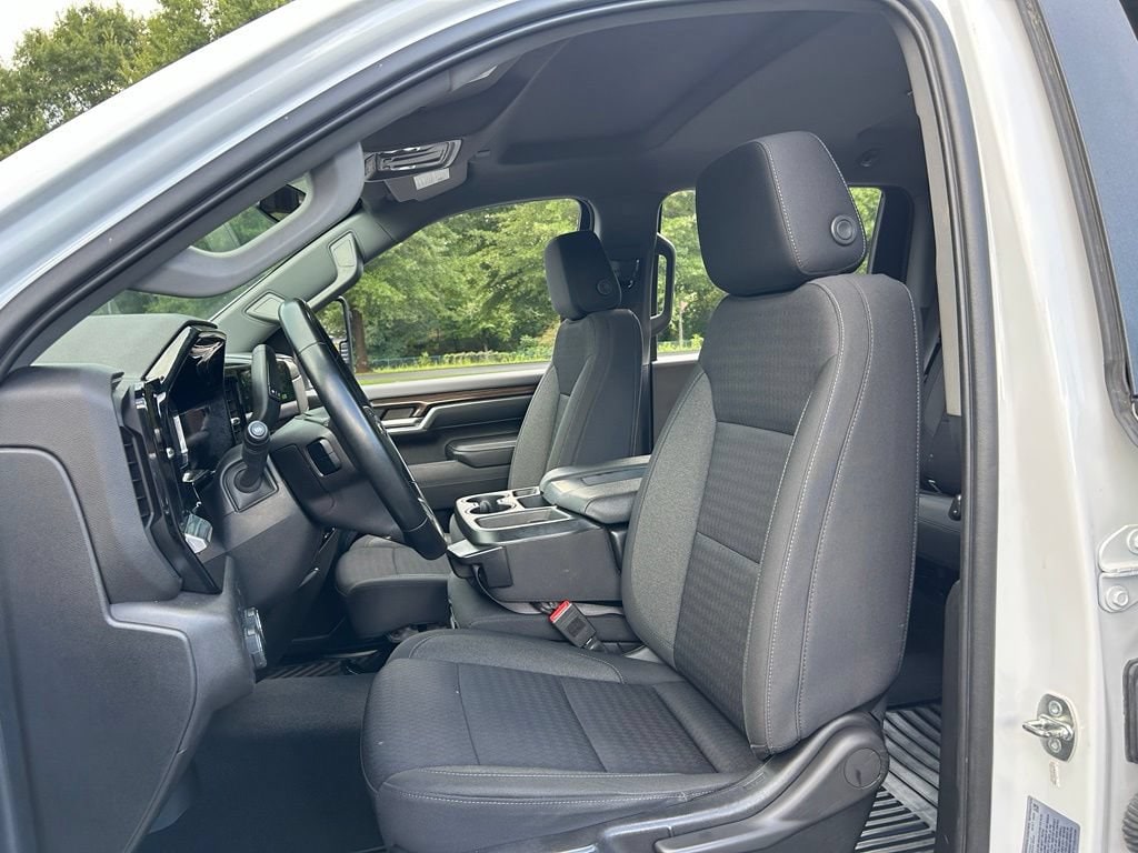 2024 Chevrolet Silverado 3500HD LT - Photo 39