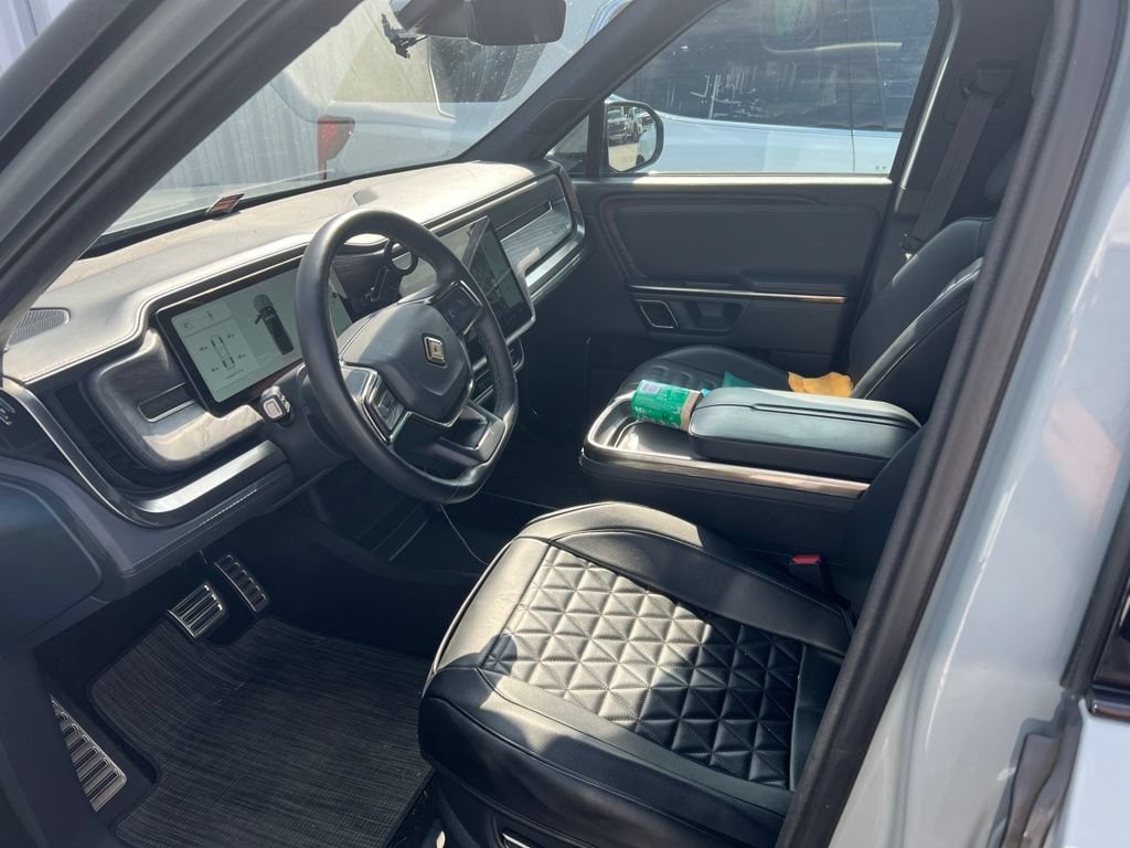 Used 2022 Rivian R1T Adventure Package