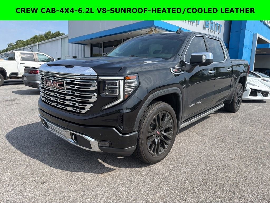 2023 GMC Sierra 4WD Crew Cab Short Box Denali's photo