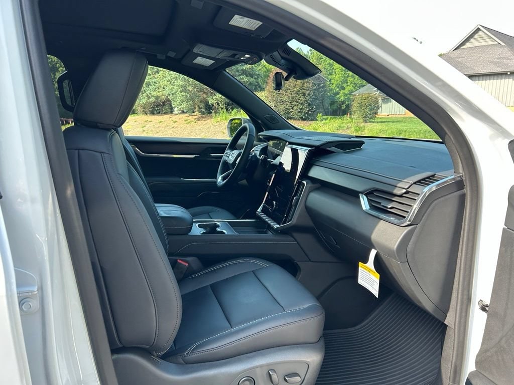 2026 GMC Acadia Elevation - Photo 38