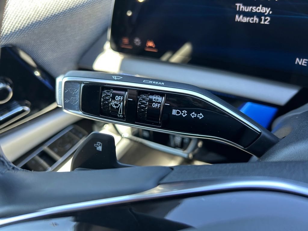 2025 Cadillac OPTIQ Luxury 1 - Photo 61