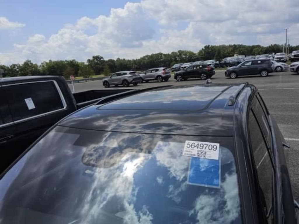 Used 2026 CADILLAC VISTIQ Platinum SUV