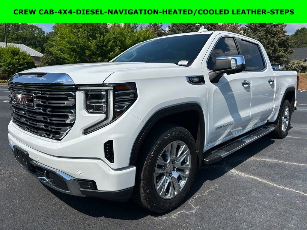 2022 GMC Sierra 4WD Crew Cab Short Box Denali's photo