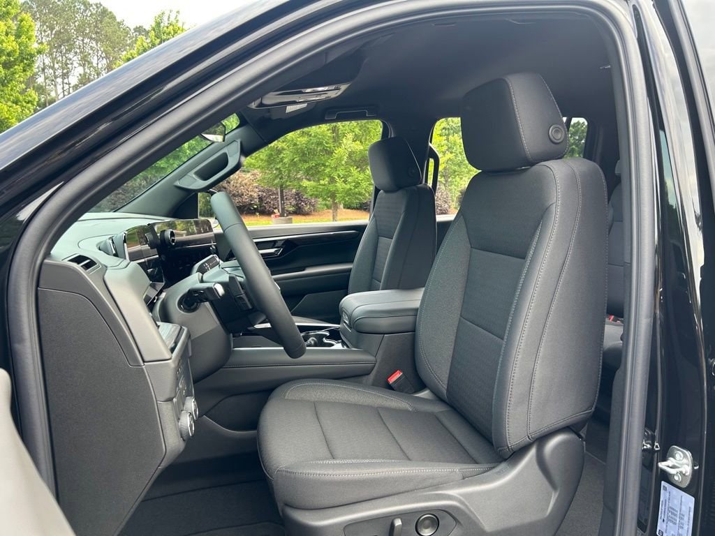 2026 Chevrolet Suburban LS - Photo 33