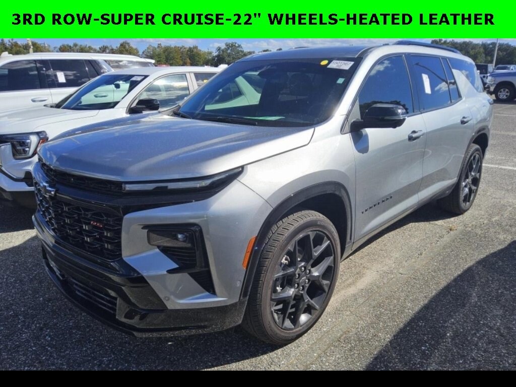Used 2025 Chevrolet Traverse RS SUV