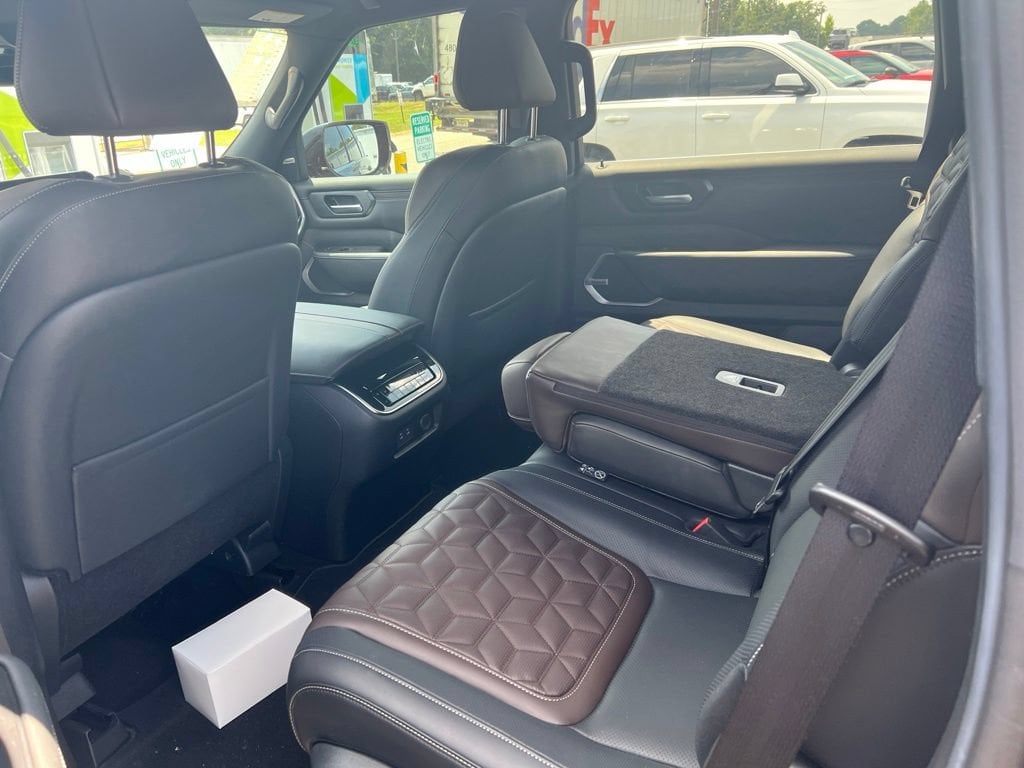 Used 2025 Nissan Armada Platinum Reserve