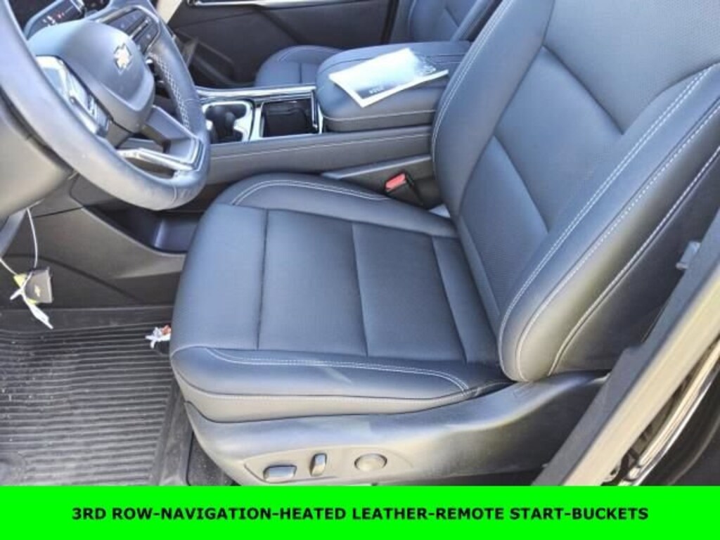 Used 2024 Chevrolet Traverse LT SUV