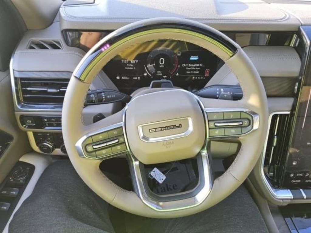 Used 2025 GMC Yukon Denali SUV