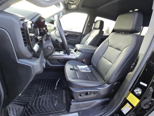 2023 Chevrolet Silverado 1500 LTZ photo 3