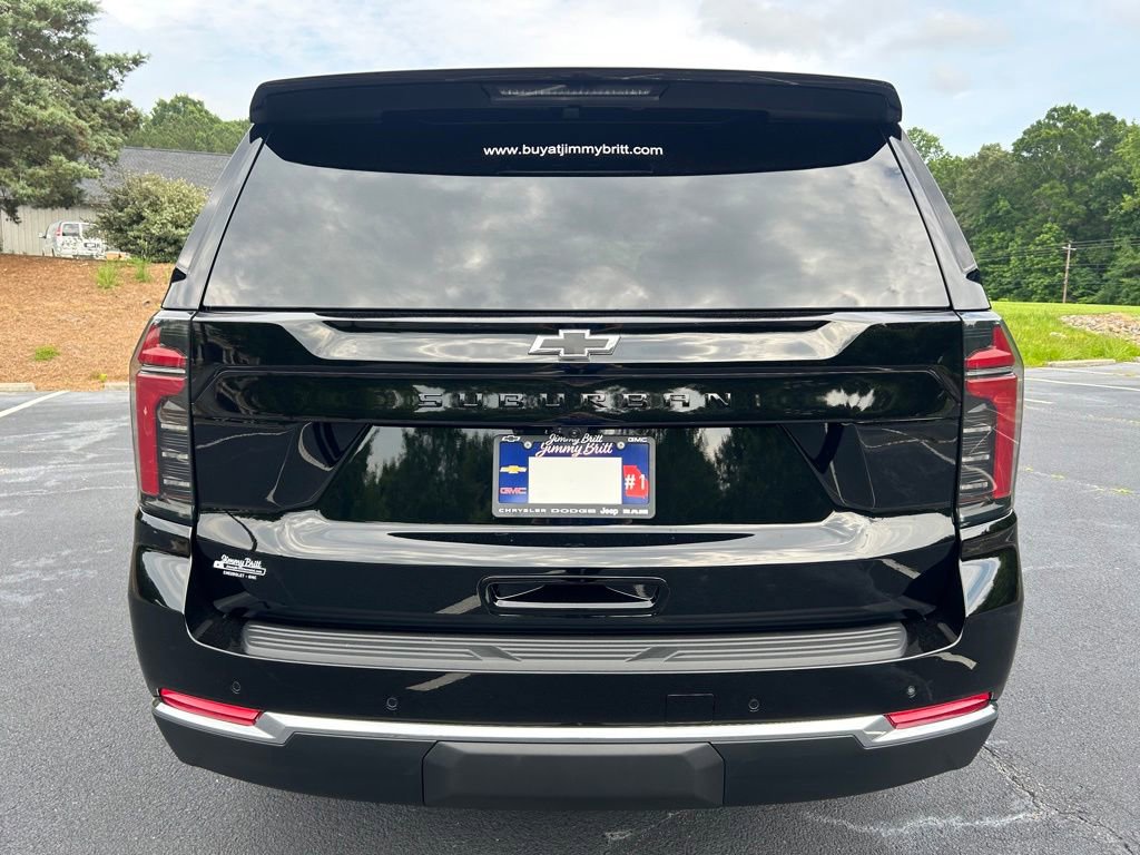 2026 Chevrolet Suburban LS - Photo 17