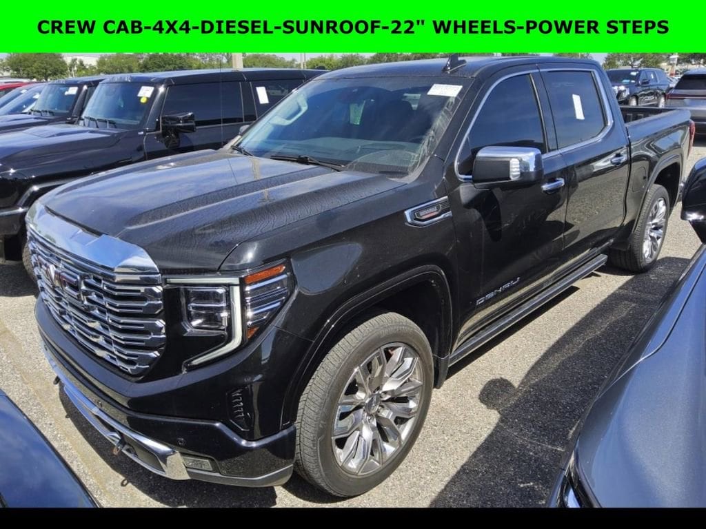 2023 GMC Sierra 4WD Crew Cab Short Box Denali's photo
