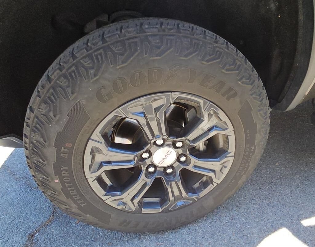 Used 2023 GMC Canyon Elevation Truck